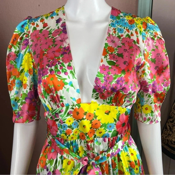 NWT Les Reveries Gigi Mini Dress Kaleidoscope Garden
White - Picture 14 of 14